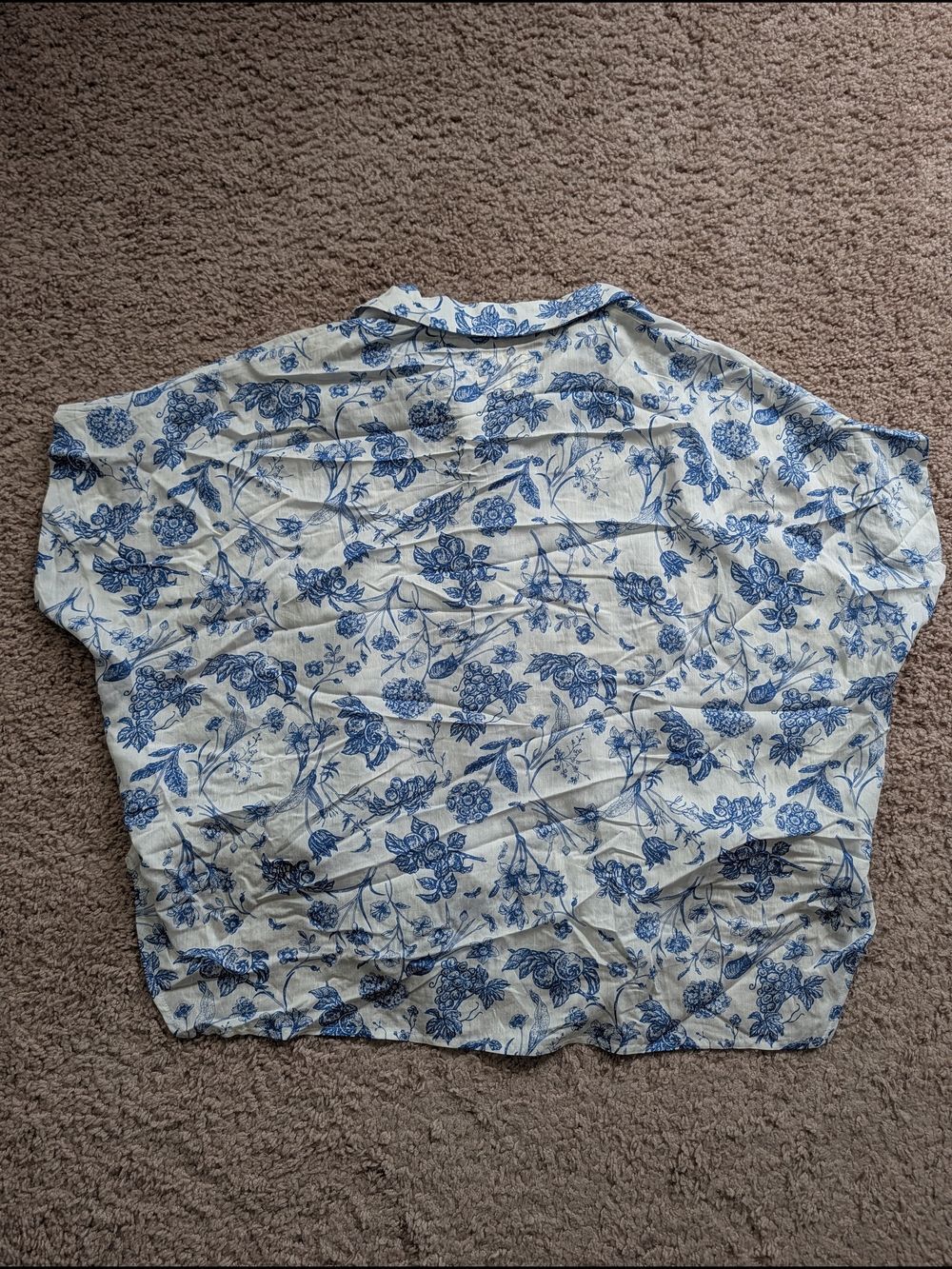 Umgee Women Royal Blue White Full Size Two Tone Floral Print Top Plus NWT Medium - Picture 6 of 12